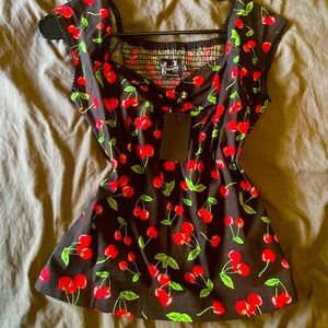NWT Hell Bunny Pin Up Cherry Pie Top